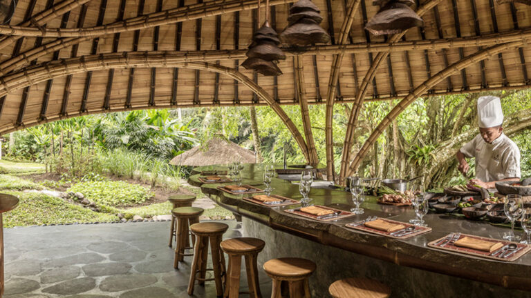 Eat Healthy While Traveling | Four Seasons Magazine