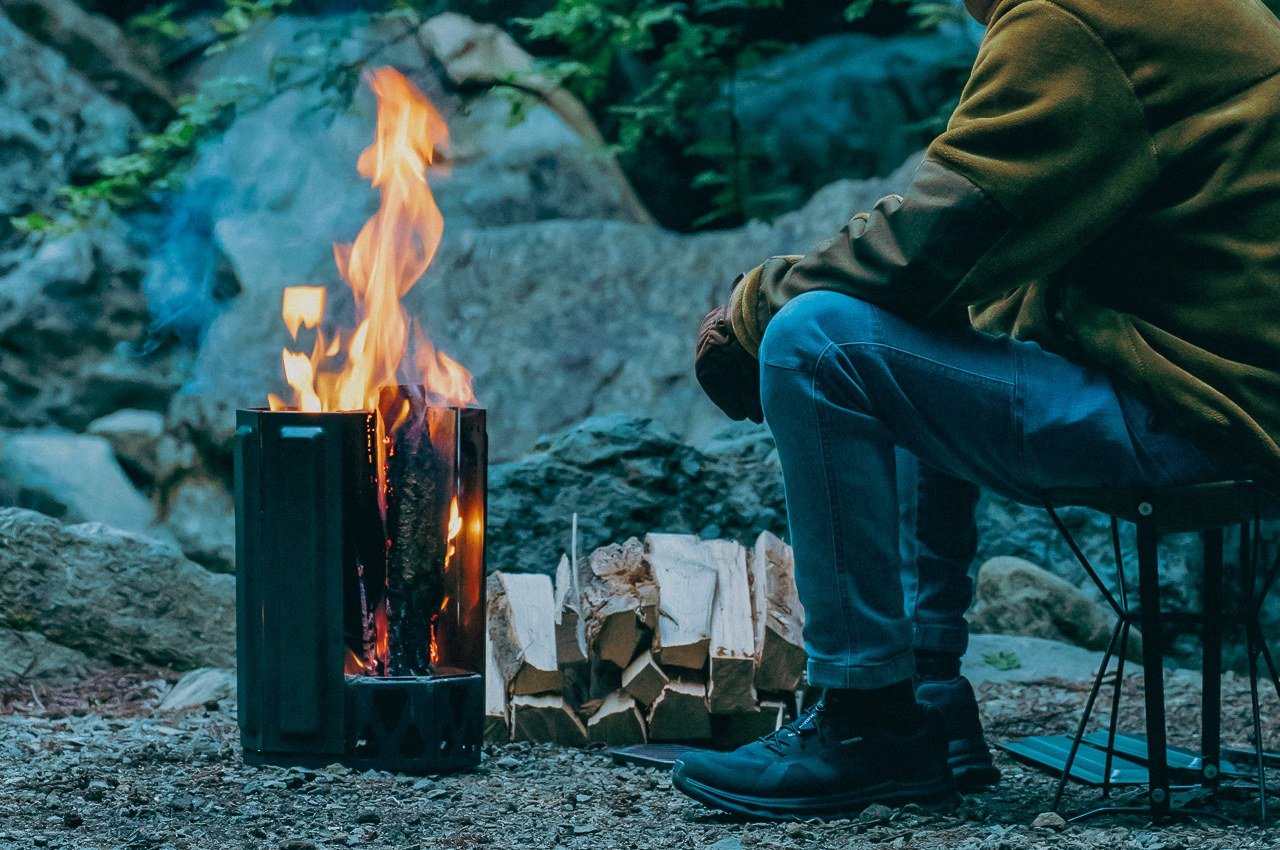Innovative 8-panel Fire Pit Design Is Sure To Warm Up Every Outdoor Experience